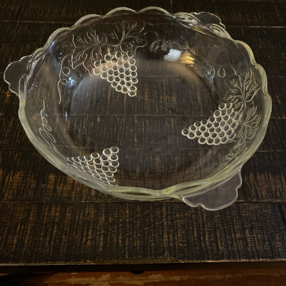 vintage Anchor Hocking clear pressed glass bowl With Harvest Grape Pattern
